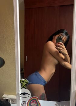 Que le vamos hacer a esta loca muy caliente 15