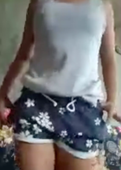 Muestra su cuerpito en vivo + video 19