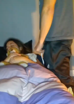 Se la pone en la boca cuando duerme + video 10