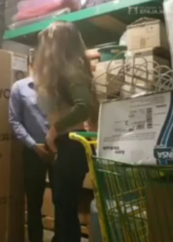 Le pide un ascenso al ingeniero atras en la bodega + VIDEITO 19
