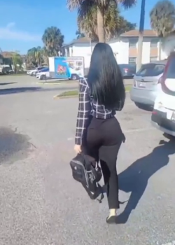 Mi quincena bien invertida manos de esta milf de 43 años👌 18