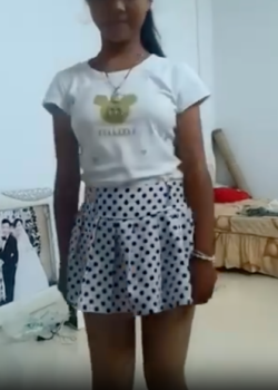 Tan chiquita y cachonda 6