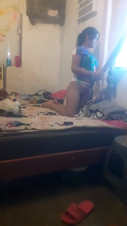 Esperando que venga el novio para CACHAR 1