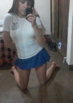 Colegiala XXX manoseandose hasta correrse + VIDEOS 12