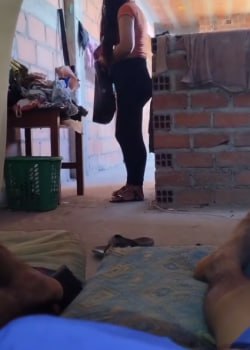 la INVITA a culiar durisimo en su CUARTO 3