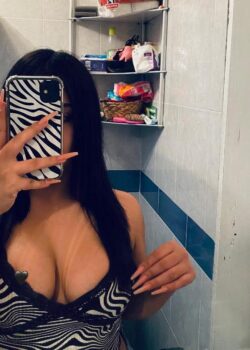 Es muy CULIONA esta perra cuando sale de clases 16