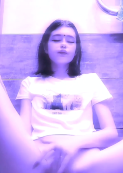 Morrita de manos traviesas 15