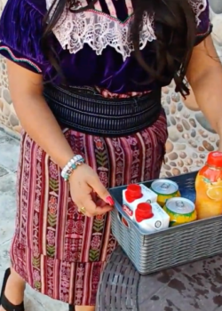 Guatemalteca vendedora de jugos termino follada en mi casa 18