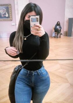 EL CULOTE redondito de esta morra cachonda 15