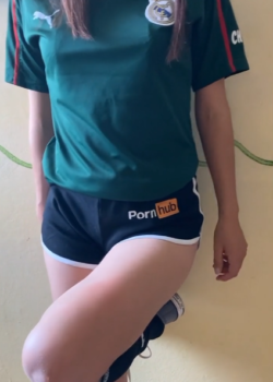 FUTBOLISTA se COGE a su ENTRENADOR para poder ser titular 2