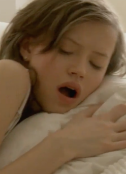 Linda chica disfruta follada duro 2