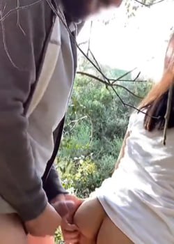 En el monte se follan a esta morrita 4