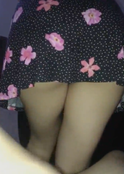 Grabo a mi PRIMA CHUPANDOMELA y COGIENDO en mi cuarto 9