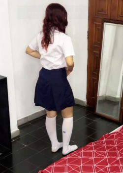 Hijastra Colegiala es Duramente Follada por su Padrastro Pervertido 7