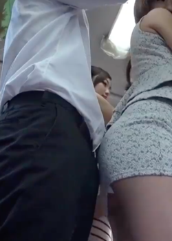Hermosa chica se dejo arrimar 7