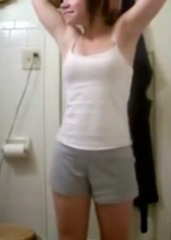 Chica linda se DESNUDA para su novio 4