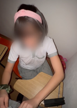 Hacemos Sexo Casero Amateur en el salón con mi Amiga del ColegiO 2